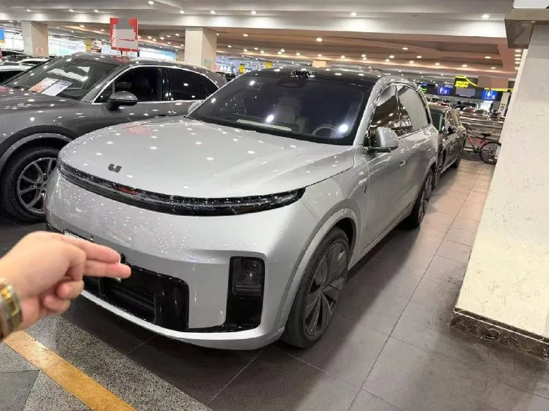 Li Auto L8 Livis 2026 — купить в Минске