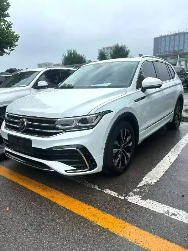 Volkswagen Tiguan L R-Line 2023 — купить в Минске